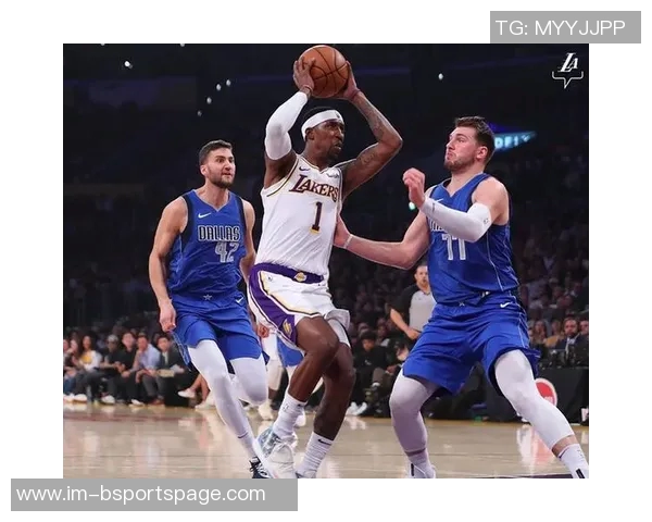 替补梅里尔表现出色五记三分助球队赢得胜利首末节各得11分 替补梅里尔表现出色五记三分助球队赢得胜利首末节各得11分